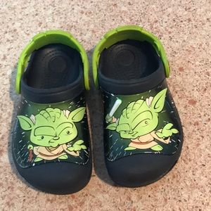 Yoda Crocs Size 10/11 Nearly New